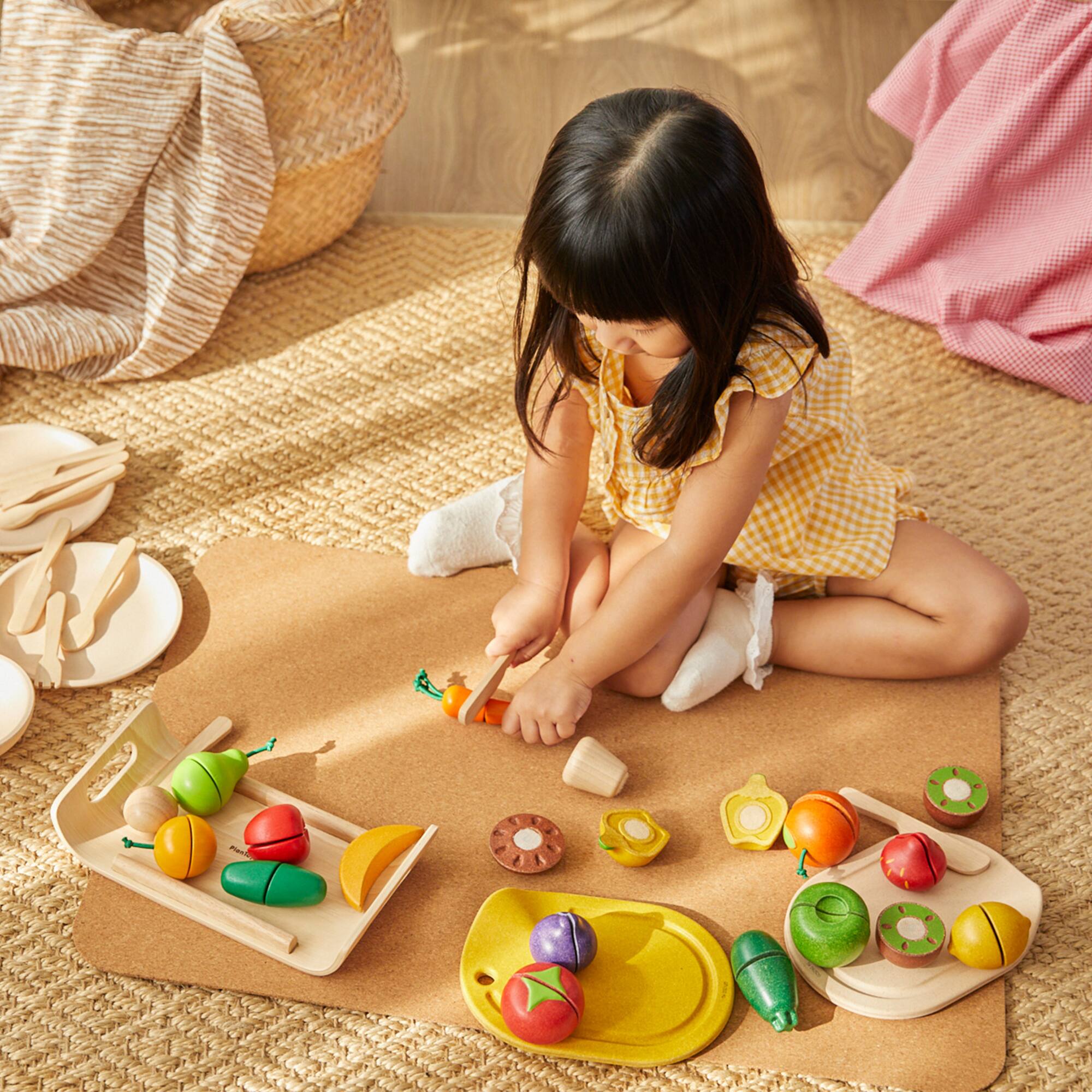 PlanToys Wooden Pretend Play Fruit & Vegetable Food Set